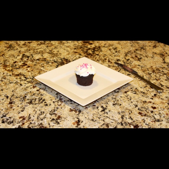 Meet your Posher, Paige - Picture 1 of 1